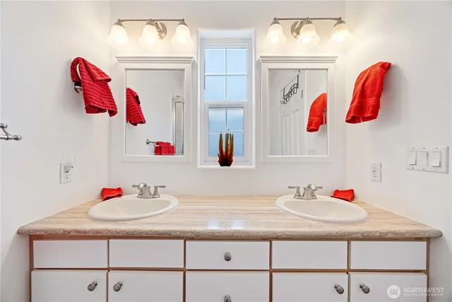 $420,000 | 121 Pryor Drive, Pateros, WA 98846