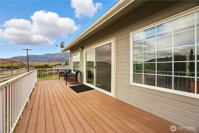 $420,000 | 121 Pryor Drive, Pateros, WA 98846