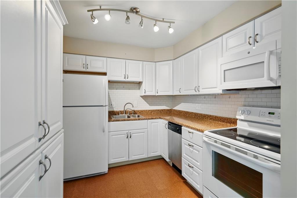 61 Darlington Road Beaver Falls, PA 15010 - Photo 4 of 25 Gallery Image 4