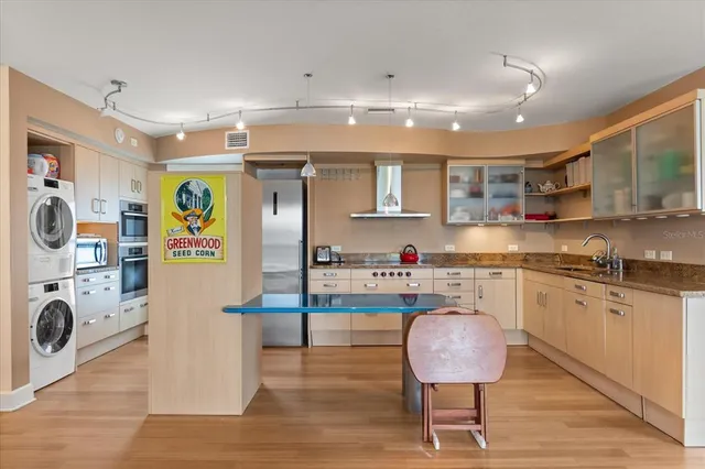 $570,000 | 151 North Orlando Avenue, Unit 212, Winter Park, FL 32789