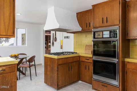 $1,595,000 | 1045 New York Drive, Altadena, CA 91001