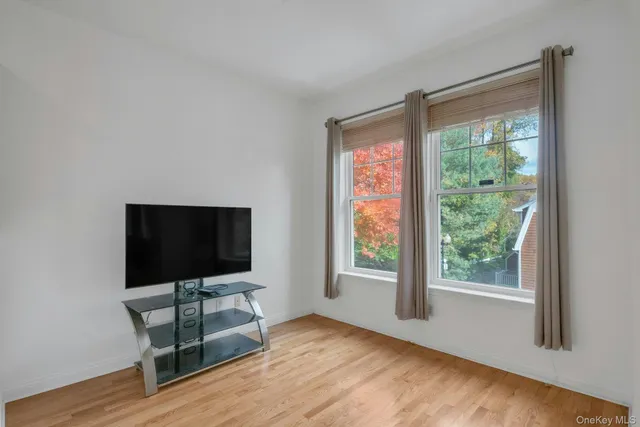 $895,000 | 25 Glen Hill Lane, Unit 25, Tarrytown, NY 10591