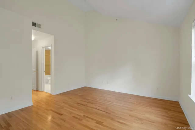 $895,000 | 25 Glen Hill Lane, Unit 25, Tarrytown, NY 10591