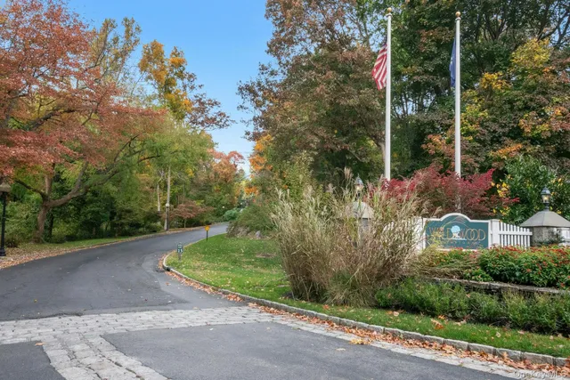 $895,000 | 25 Glen Hill Lane, Unit 25, Tarrytown, NY 10591