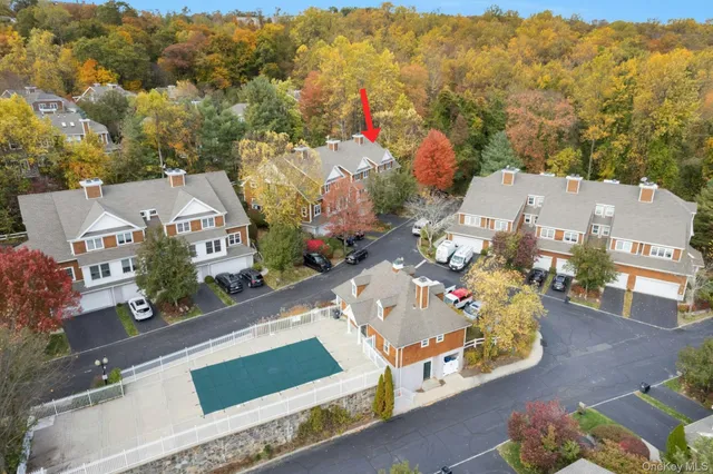 $895,000 | 25 Glen Hill Lane, Unit 25, Tarrytown, NY 10591