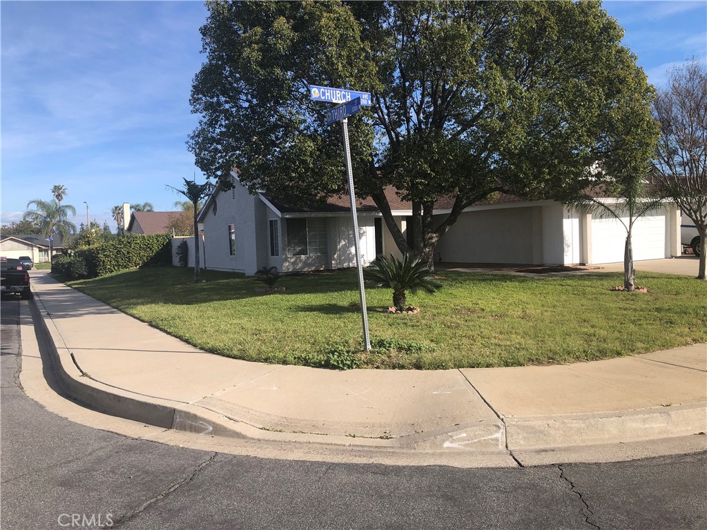 291 North Church Avenue Rialto, CA 92376 - Photo 3 of 19