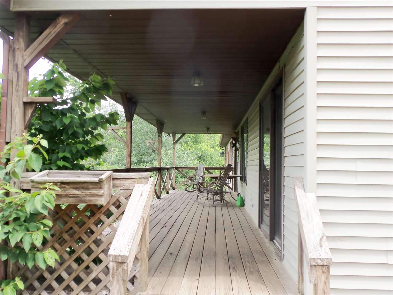 1944 Red Brush Road Newburgh, IN 47630 - Photo 17 of 19 Gallery Image 17