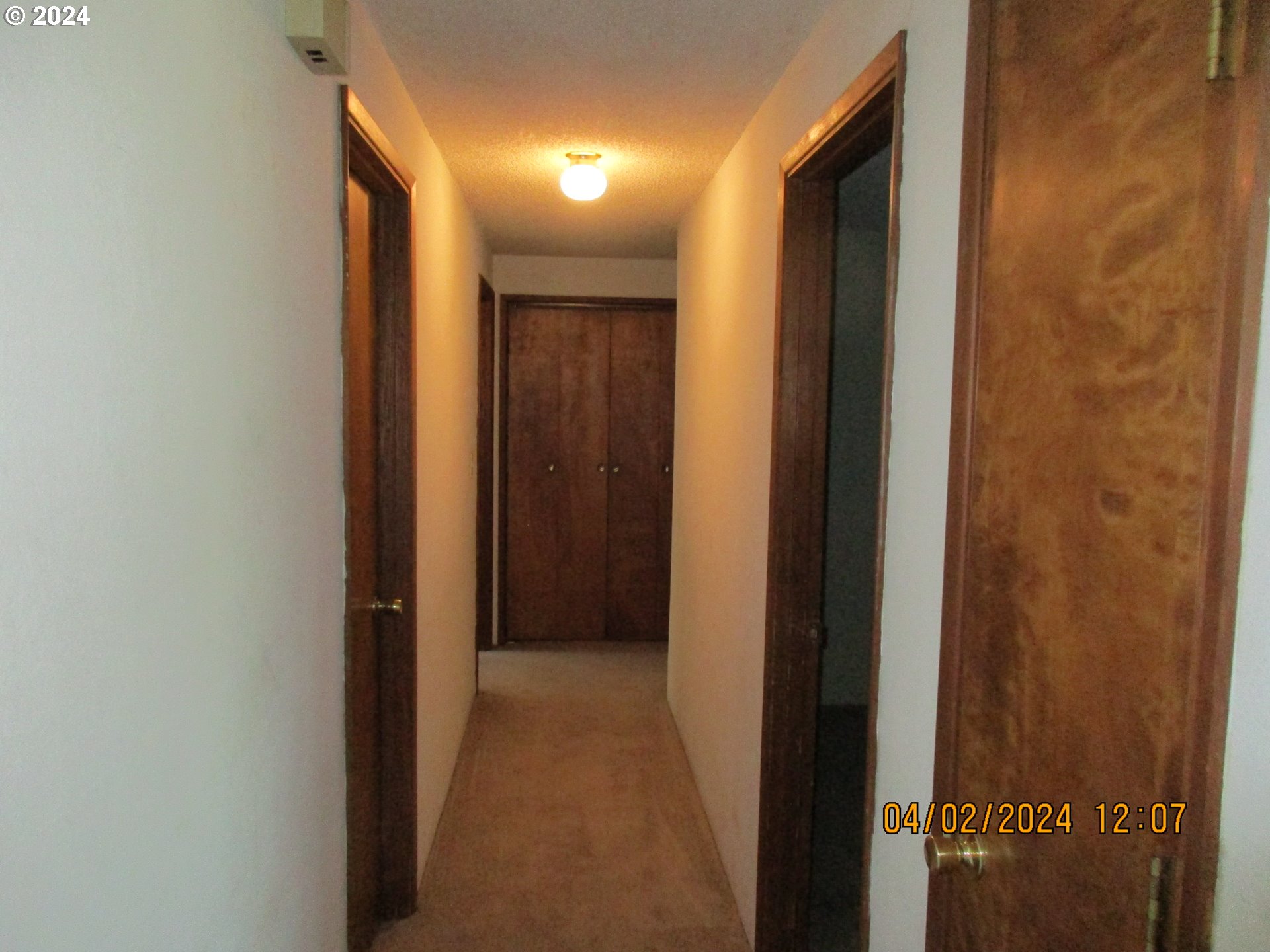 4545 Northeast Ridenour Street Winchester, OR 97495 - Photo 12 of 20 a view of a hallway with a elevator