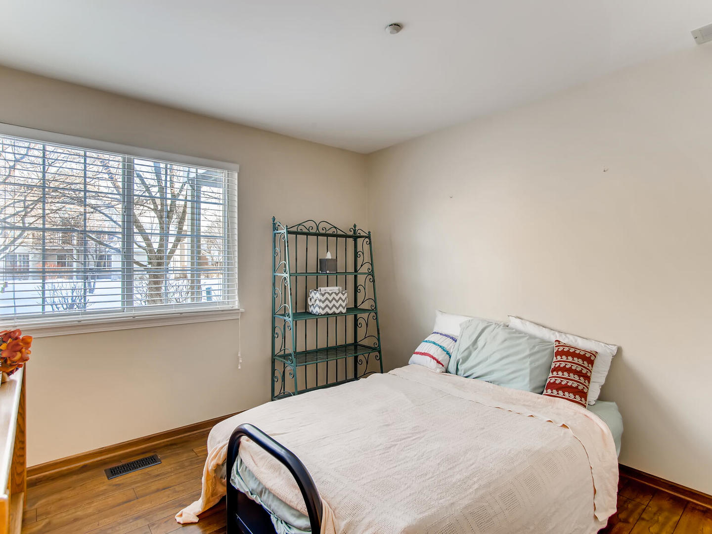 1627 Columbia Circle, Unit 4 Bartlett, IL 60103 - Photo 9 of 11