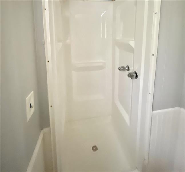 1068 Beaver Road Ambridge, PA 15003 - Photo 10 of 18