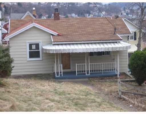799 13th Street McKees Rocks, PA 15136 - Photo 1 of 1 Exterior Front.