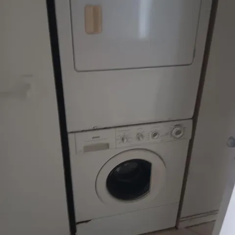 a close up view of a washer and dryer
