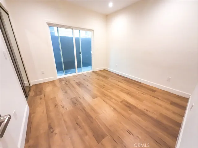 $2,566 | 117 East 29th Street, Unit 117 3/4, Los Angeles, CA 90011