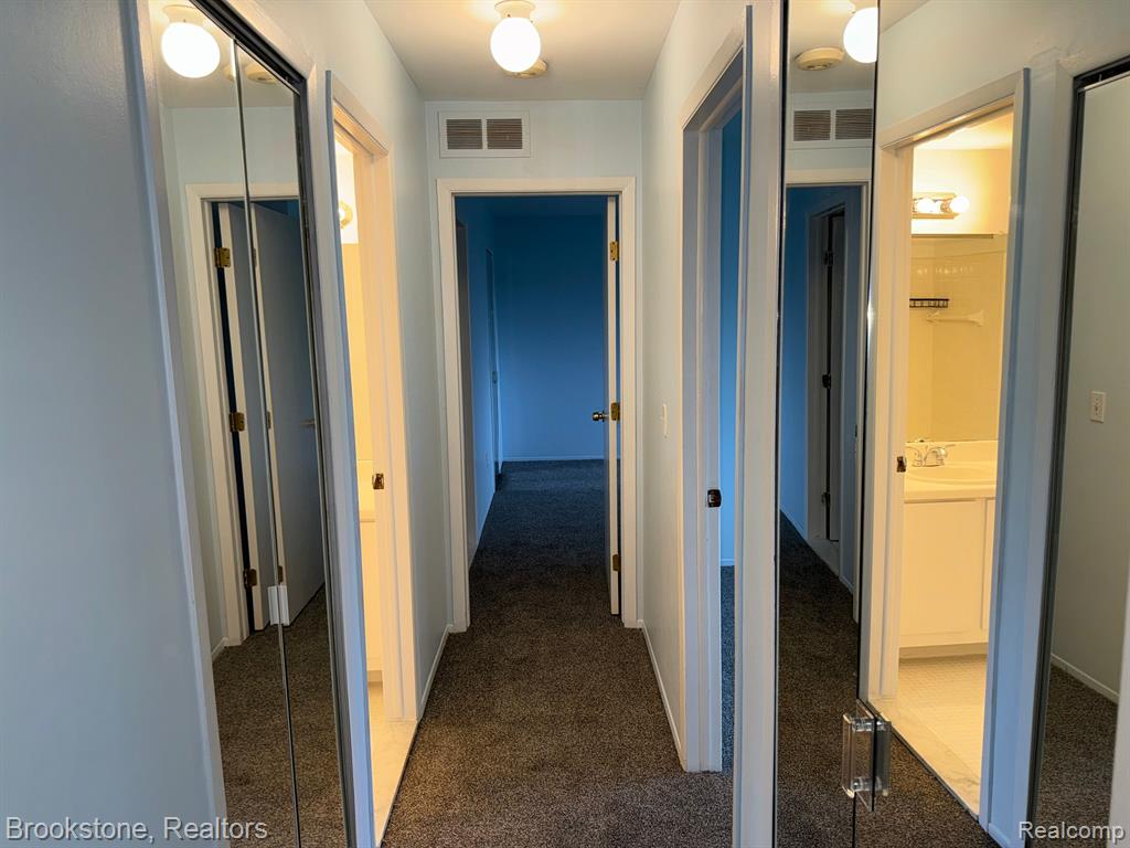30056 West 12 Mile Road, Unit 77 Farmington Hills, MI 48334 - Photo 13 of 15