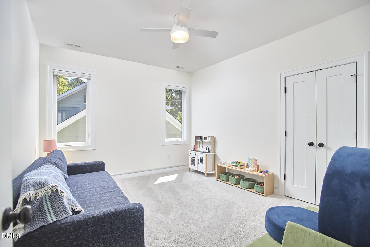 1018 Northampton Road Durham, NC 27707 - Photo 37 of 45 035