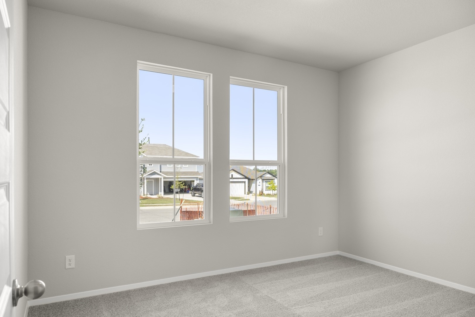 5509 Sacra Cove Austin, TX 78747 - Photo 34 of 38 an empty room with windows