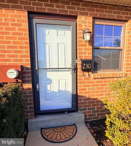 a view of entrance door of the house