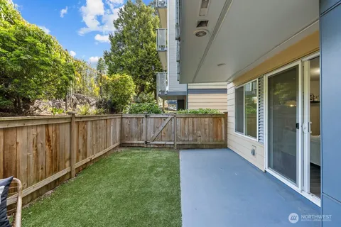$400,000 | 1311 12th Avenue South, Unit D103, Seattle, WA 98144
