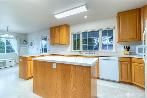 $775,000 | 1525 Southeast Valley View Terrace, College Place, WA 99324