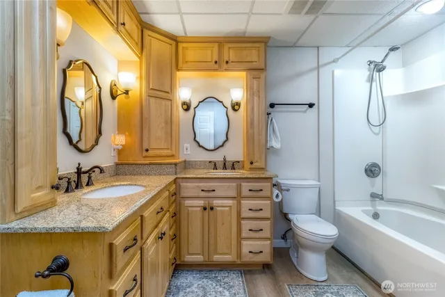 $795,000 | 1525 Southeast Valley View Terrace, College Place, WA 99324