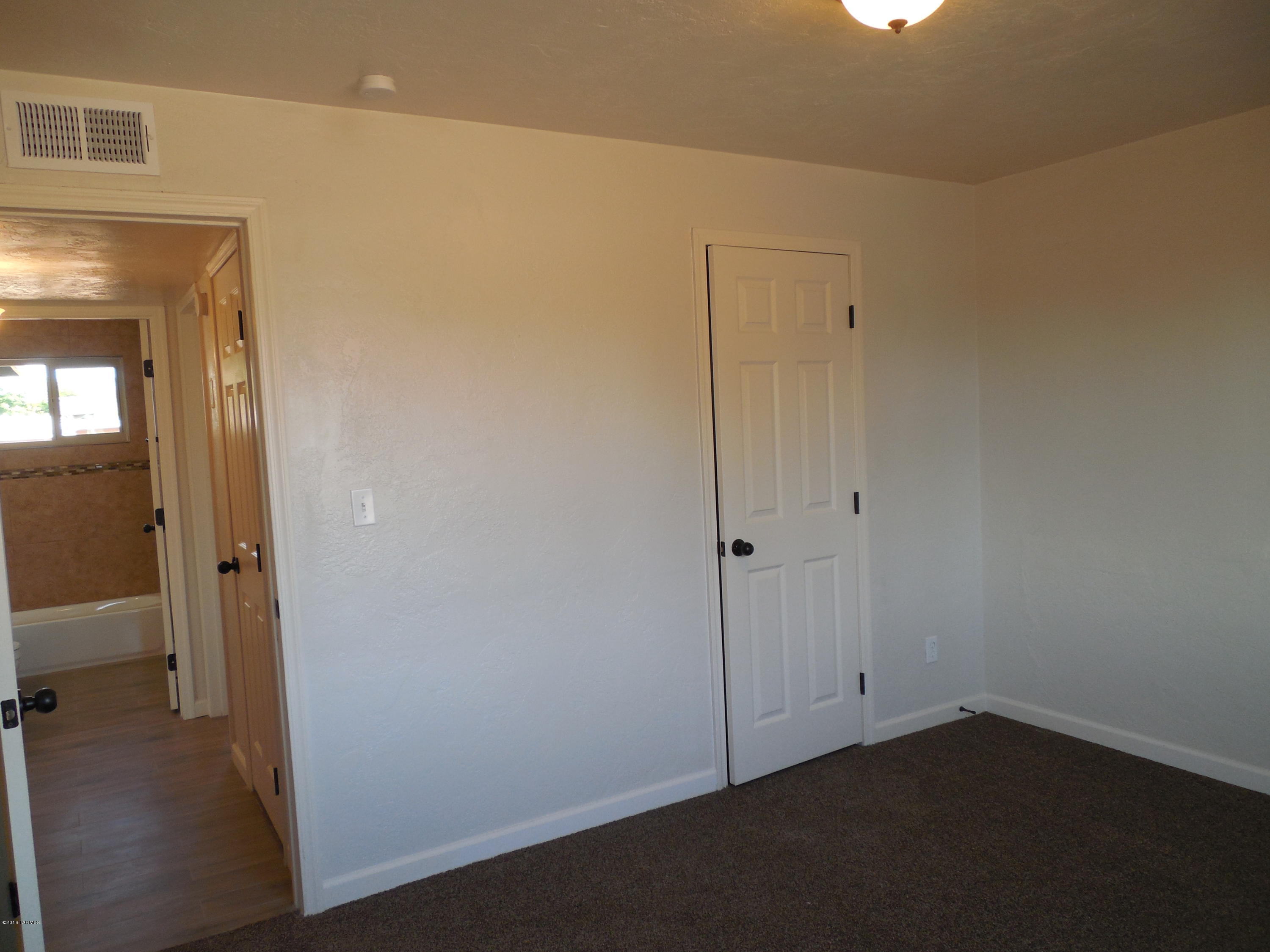 3341 East Silverlake Road Tucson, AZ 85713 - Photo 12 of 26 Gallery Image 12