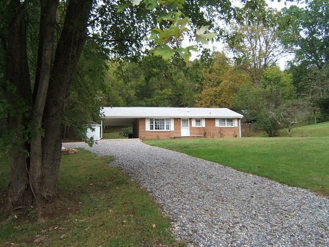 9555 Springwood Road Buchanan, VA 24066 - Photo 1 of 32 DSCF8958
