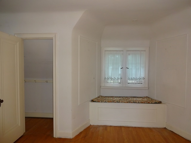 425 Moran Road Grosse Pointe, MI 48236 - Photo 14 of 19 50023717-13.JPG
