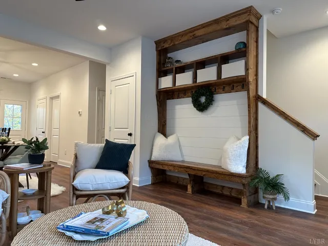 $284,900 | 110 Aaron Place, Unit 601, Lynchburg, VA 24502