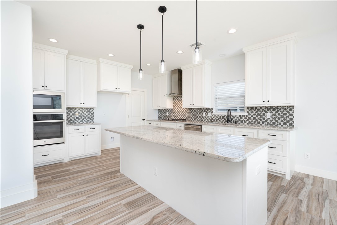 4802 Del Paseo Street Corpus Christi, TX 78411 - Photo 11 of 40