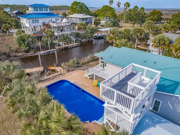 $689,000 | 38 Sunrise Lane, Panacea, FL 32346