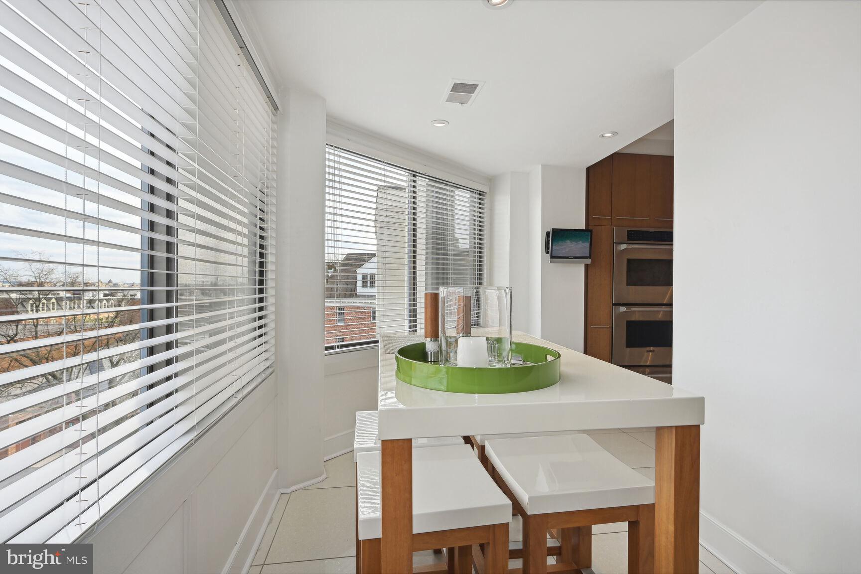 2230 California Street Northwest, Unit 6CE Washington, DC 20008 - Photo 15 of 49 EAT IN KITCHEN