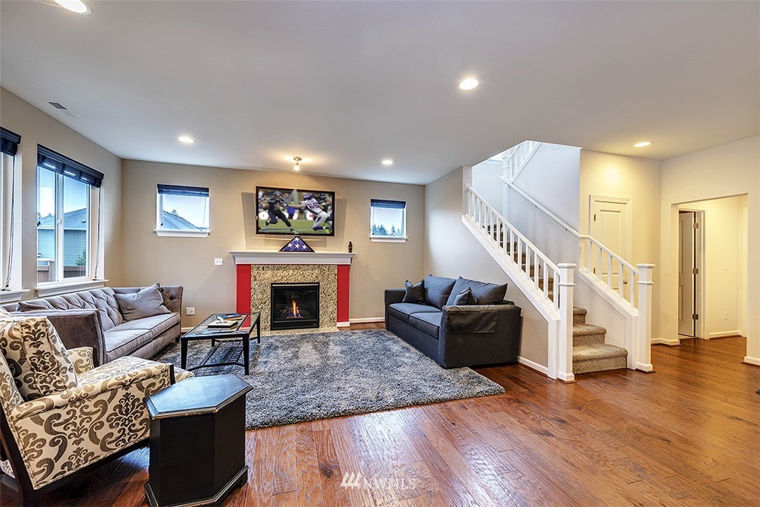 19607 35th Drive Southeast Bothell, WA 98012 - Photo 6 of 19 Gallery Image 6