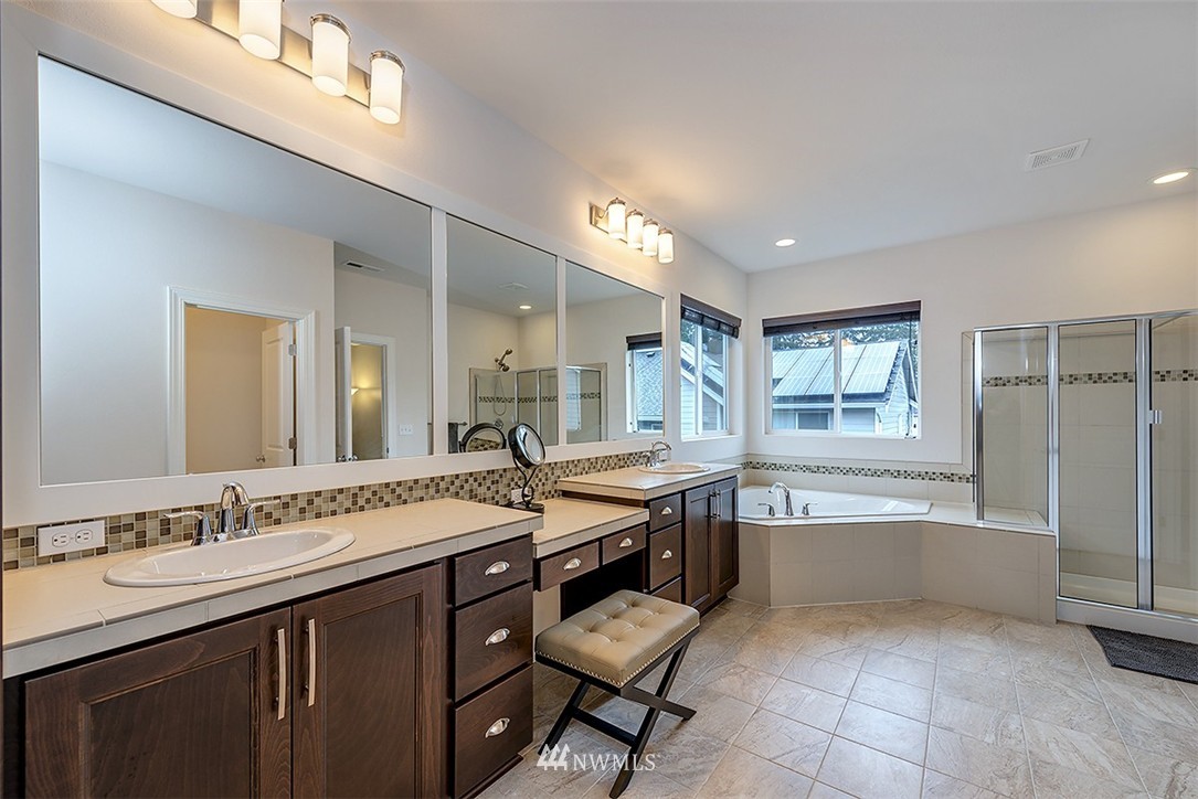 19607 35th Drive Southeast Bothell, WA 98012 - Photo 8 of 19 Gallery Image 8
