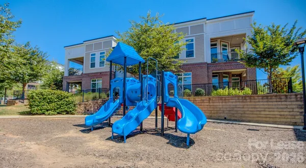 $1,615 | 16408 Holly Crest Lane, Unit A16, Huntersville, NC 28078