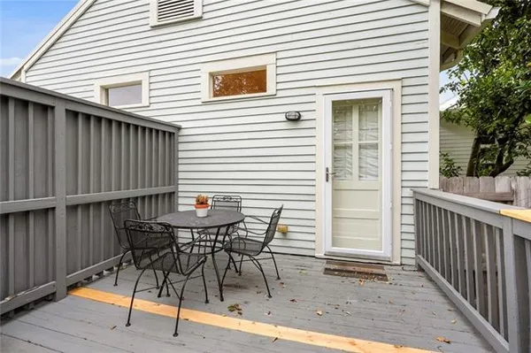 $2,400 | 5364 Laurel Street, New Orleans, LA 70115