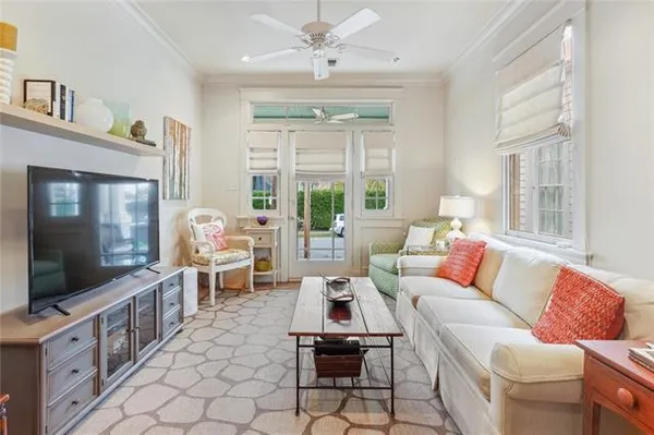 $2,400 | 5364 Laurel Street, New Orleans, LA 70115