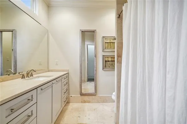 $2,400 | 5364 Laurel Street, New Orleans, LA 70115