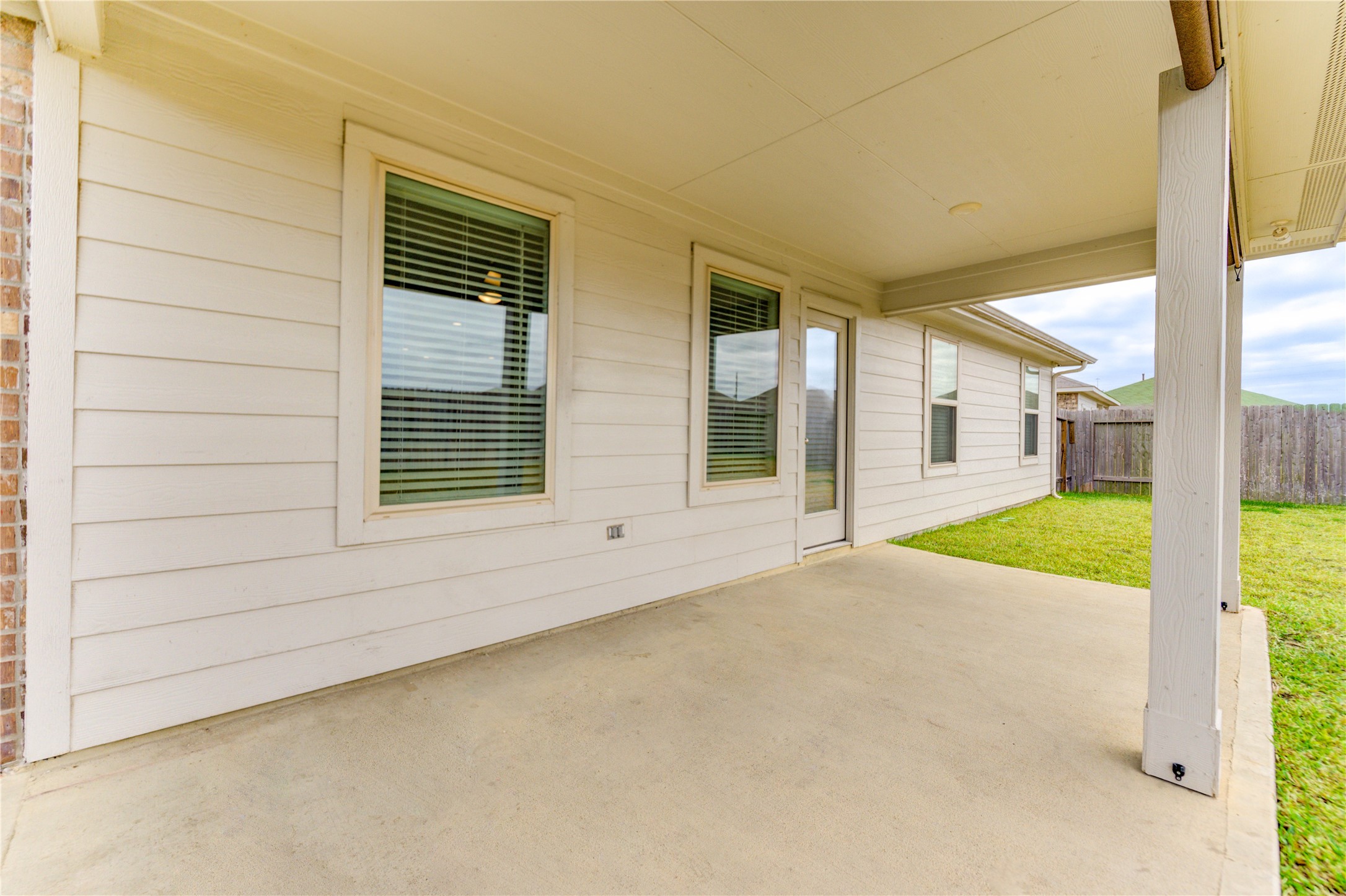 4219 Farnari Lane Katy, TX 77449 - Photo 37 of 43
