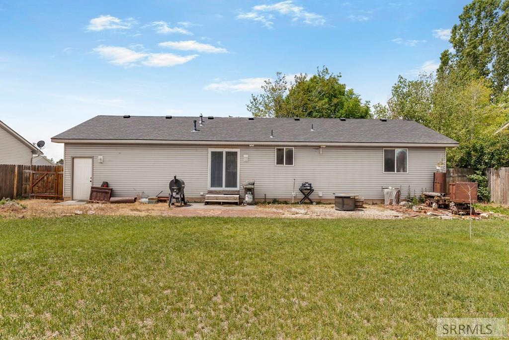 1409 Ridgewood Drive Ammon, ID 83406 - Photo 39 of 55