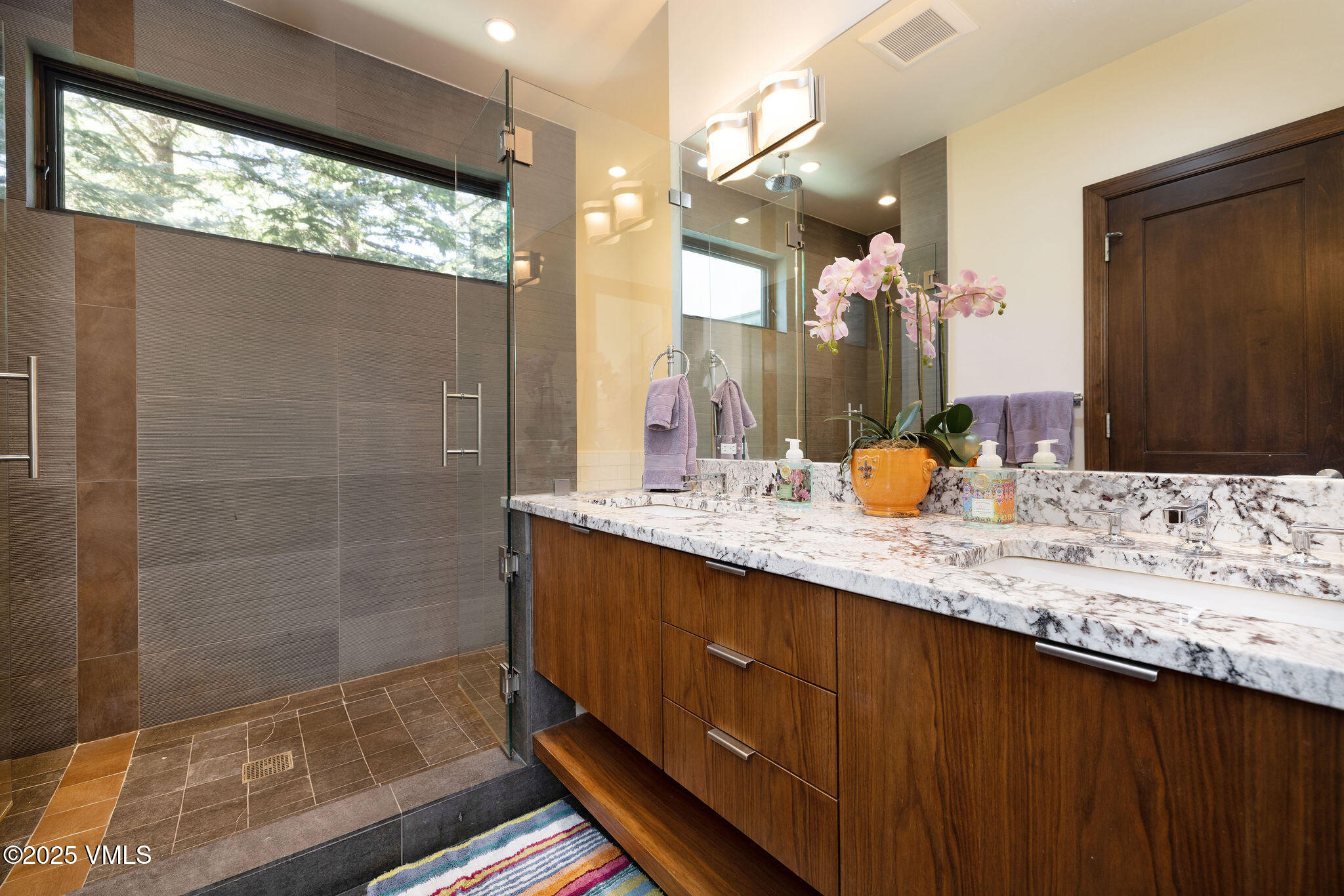 3013 Booth Creek Drive Vail, CO 81657 - Photo 10 of 43 2506_3013_booth_creek_interior_bath_02