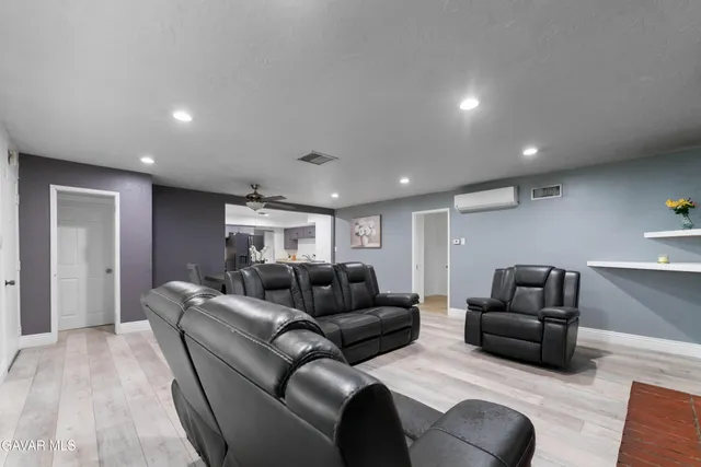 $439,900 | 44410 Loneoak Avenue, Lancaster, CA 93534