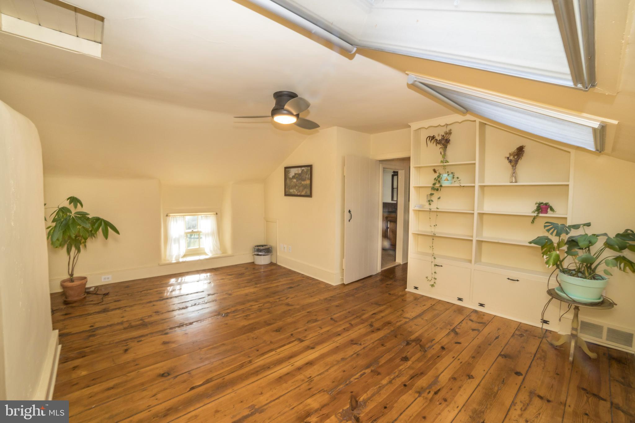 1090 Old Ford Road Huntingdon Valley, PA 19006 - Photo 29 of 68