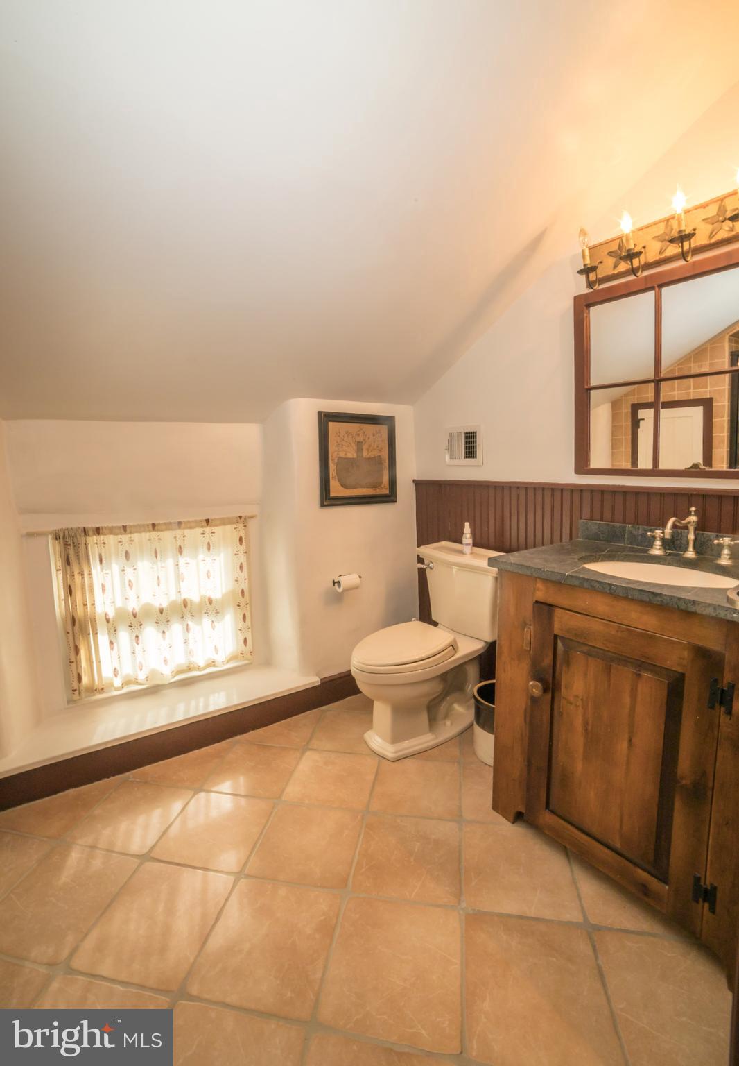 1090 Old Ford Road Huntingdon Valley, PA 19006 - Photo 34 of 68