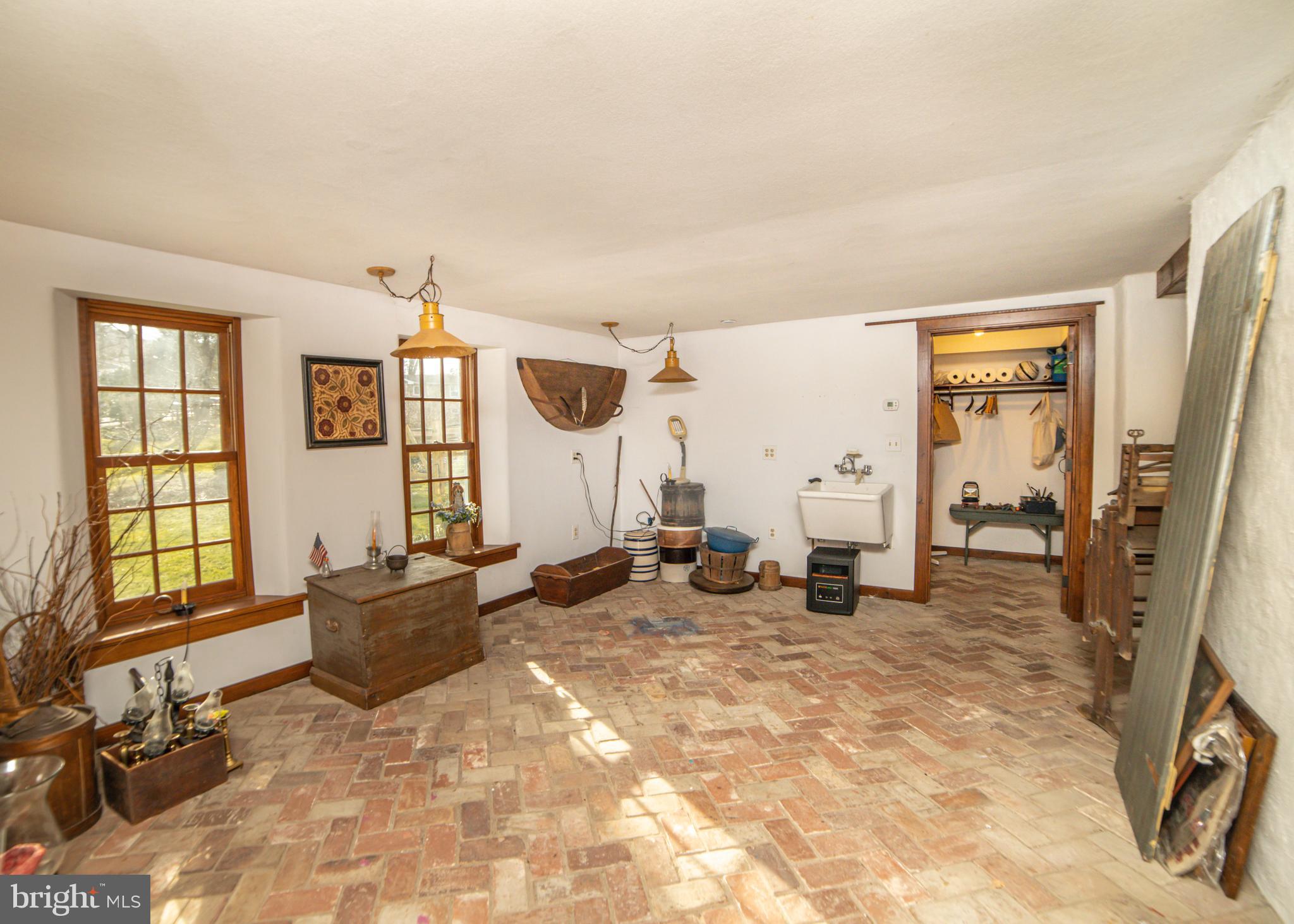 1090 Old Ford Road Huntingdon Valley, PA 19006 - Photo 40 of 68