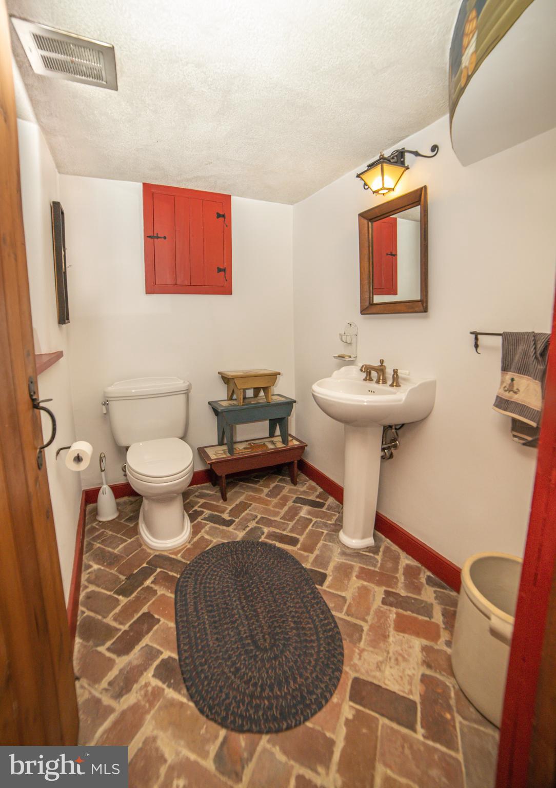 1090 Old Ford Road Huntingdon Valley, PA 19006 - Photo 41 of 68