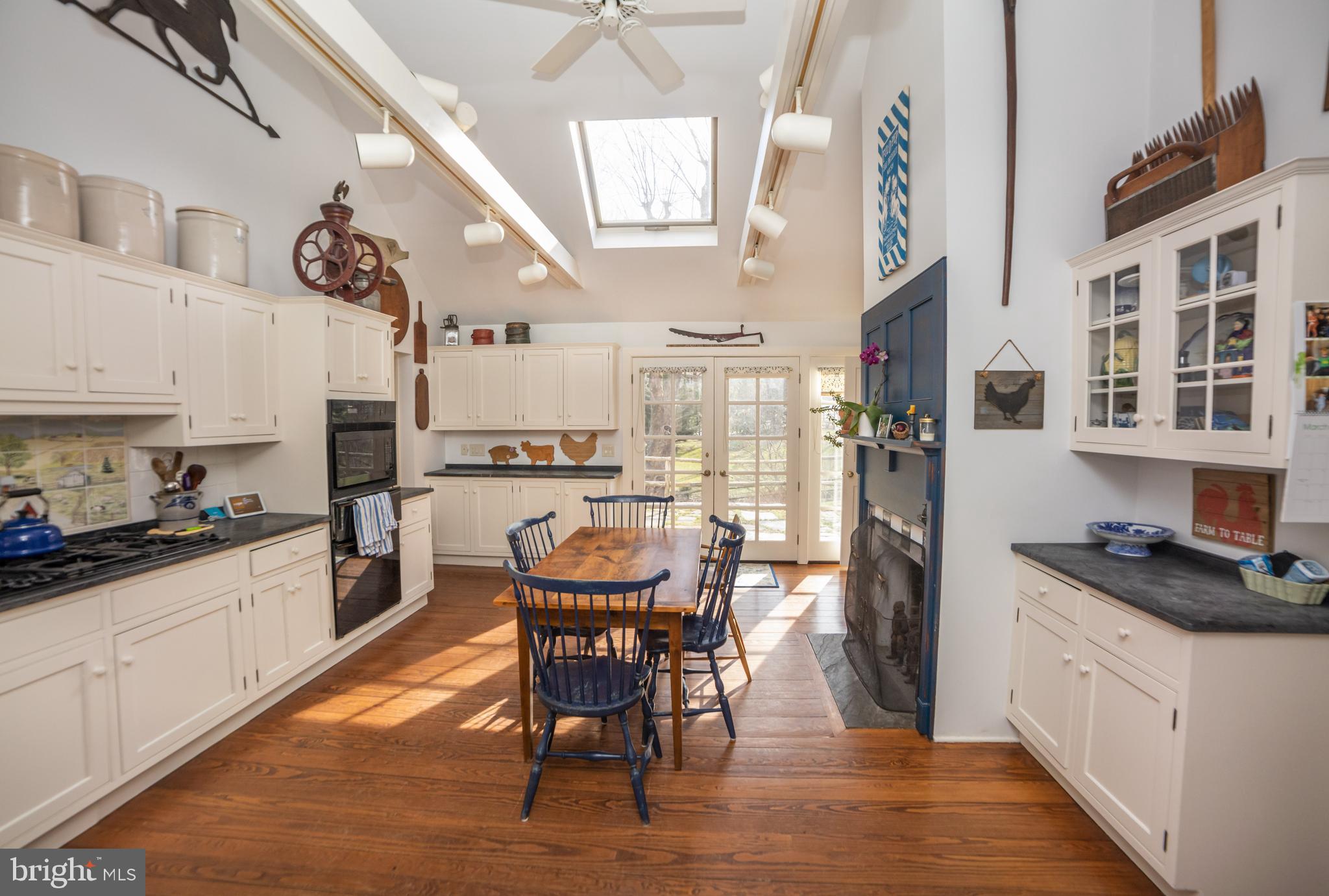 1090 Old Ford Road Huntingdon Valley, PA 19006 - Photo 7 of 68