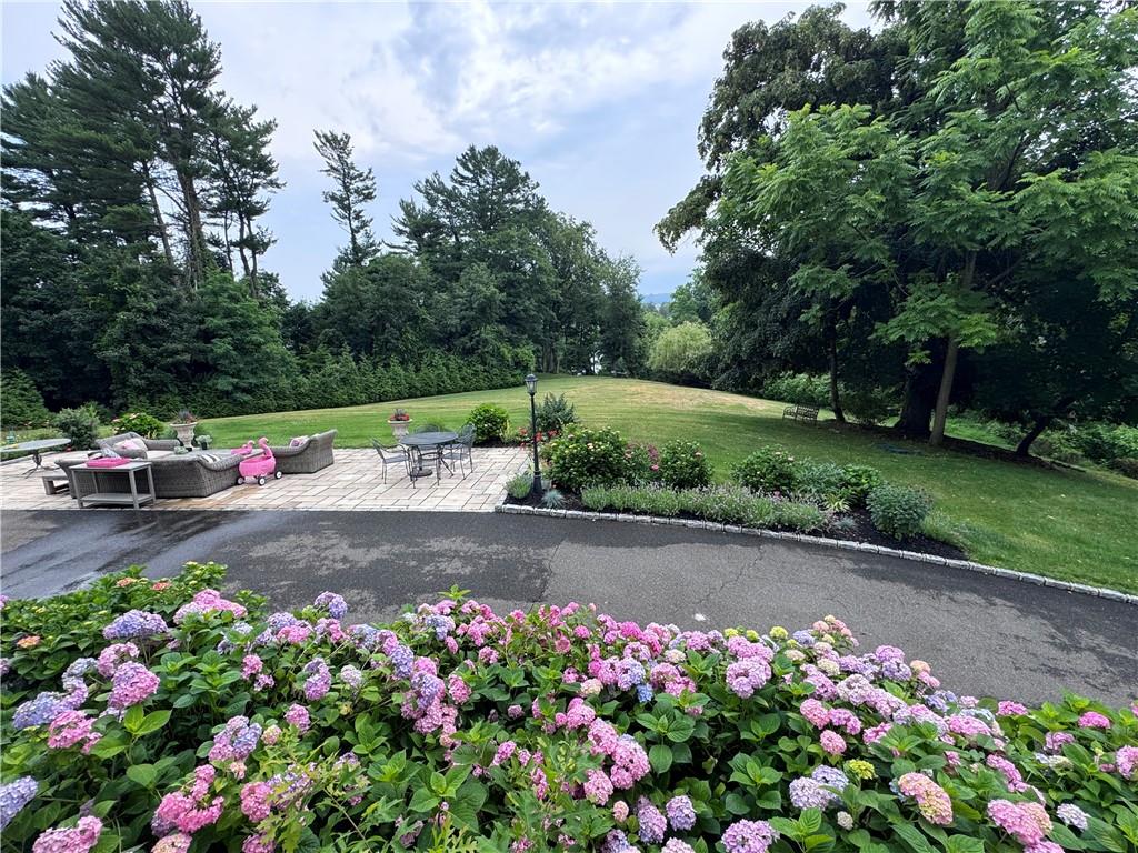 314 Mill Hill Road Nassau County, NY 11765 - Photo 15 of 23