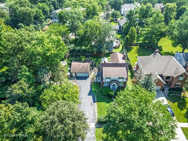 $739,000 | 245 Middaugh Road, Clarendon Hills, IL 60514