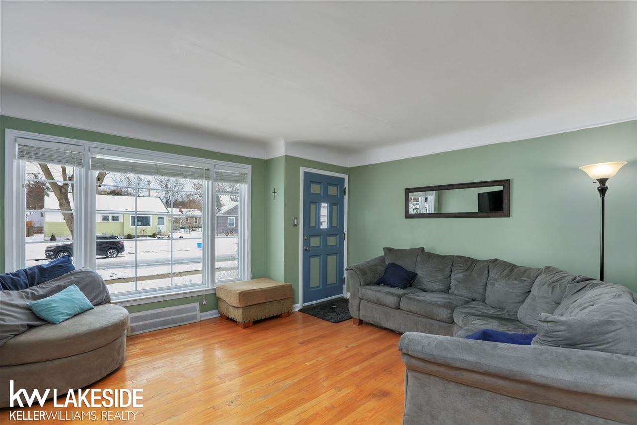 1480 Hampton Road Mount Clemens, MI 48043 - Photo 10 of 28 50033268-9.JPG