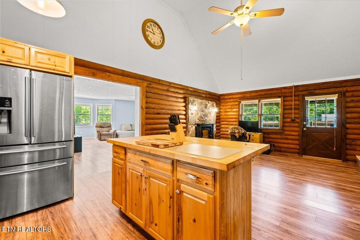 186 Indian Creek Road Jacksboro, TN 37757 - Photo 13 of 38 Kitchen Island